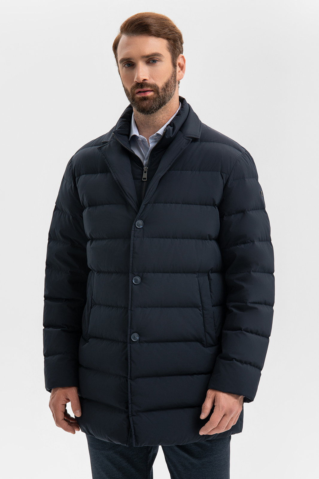 Пуховик со съемной манишкой и водоотталкивающей обработкой