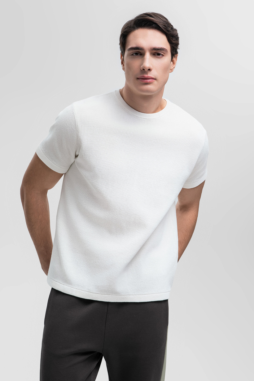 Белая футболка из хлопка Белая футболка из хлопка