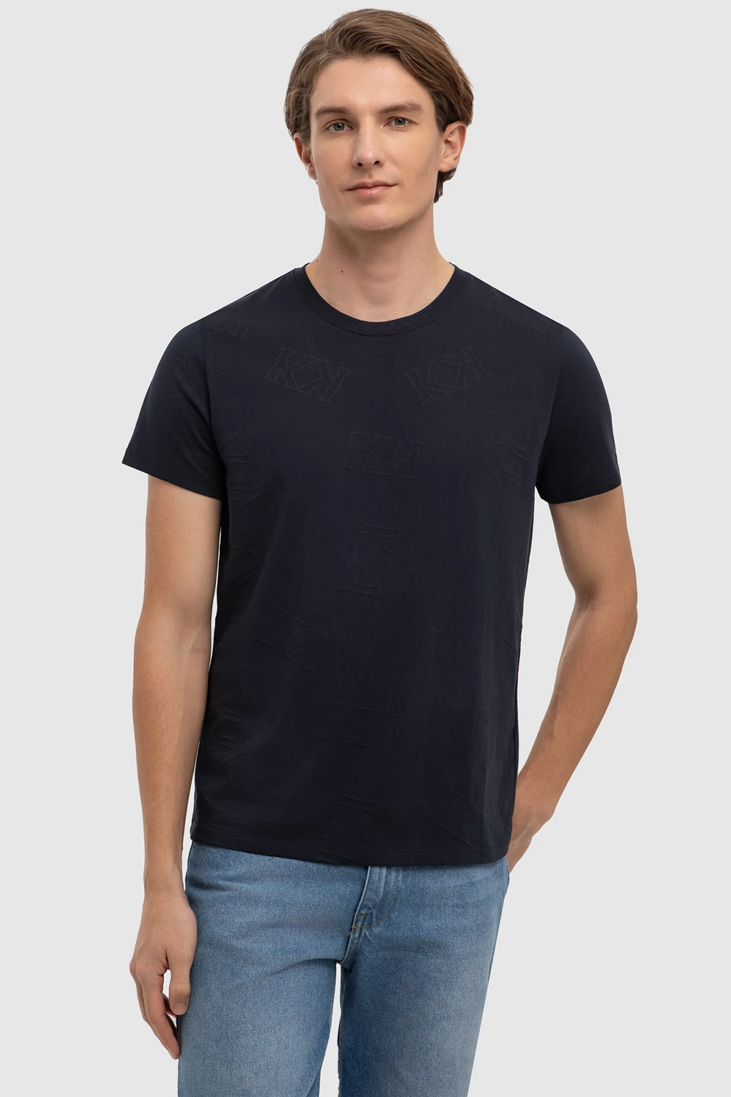 
        Футболка из хлопка